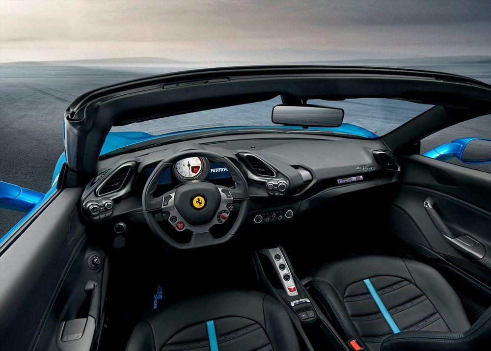 488 Spider int.jpg
